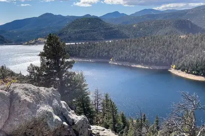 Image de Gorgeous Mountain Home with Amazing Lake / Mountain Views