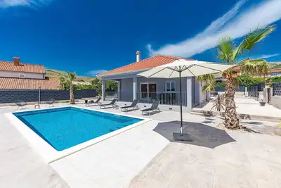 Image de Superbe maison de 3 chambres à Trogir