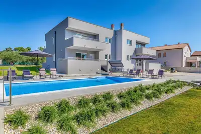 Image de Magnifique maison à Pula avec sauna