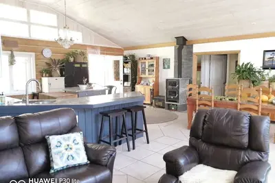 Image de Private Family Log Home