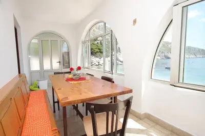 Appartement de trois chambres prés de la plage Baie Zarace, Hvar (A-8781-b)