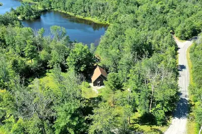 Image de Little Longbow Lakefront Chalet