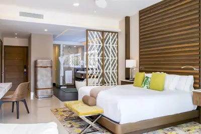 Image de Oceanfront Luxury: 2 Bedroom Suite at Garza Blanca Resort & Spa