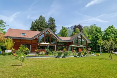 Image de Villa Ambre | piscine, grand jardin, lac Ă pied