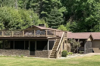 Image de Incorrect rates on Vrbo, 399 thru May 23, 449 Summer rates. Plus fees & taxes.