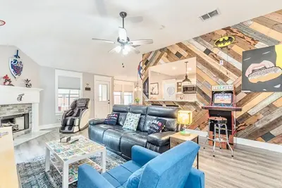 Image de Stylish & Modern Getaway Near Austin & San Marcos!