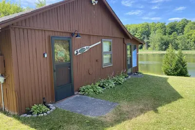 Image de Peaceful cabin with Black River frontage in Northern Michigan!