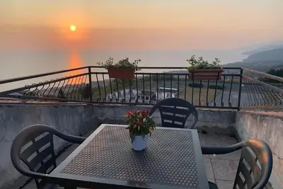 Image de Entre mers et montagnes - Appartement avec vue mer et montagne