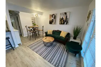 Image de Cozy Downtown Getaway w/ Pool