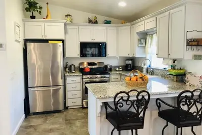 Image de Country escape just minutes from city & tourist spots