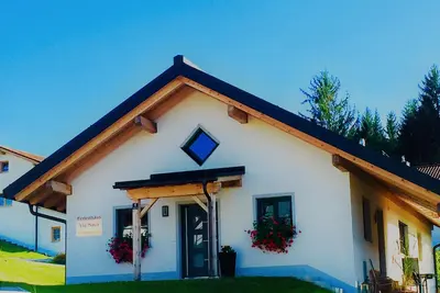 Image de Cozy vacation home with its own sauna.