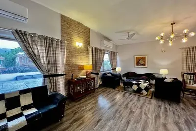 Image de 2 bedroom upper story apartment