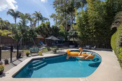 Poolside Vibes Oside, Artist inspired Mid-Century Design