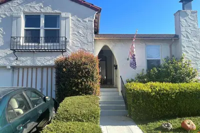 Image de Lovely House with Giant Yard, gym, equipped kitchen