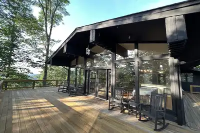 Image de Otto, Nc Mountain Family Cabin w/breathtaking view, sleeps 10 access to river