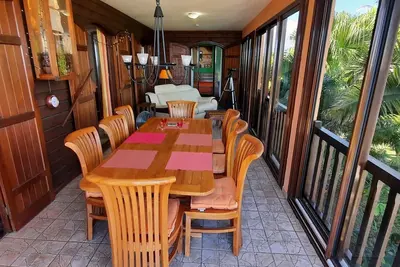 Image de Stylish villa with palm garden and ocean views centrally located in the \"Wild South