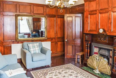 Image de 4 chambres à coucher à Rhyl