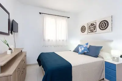 Image de Confortable appartement pour 2 personnes avec piscine, Wifi, Tv, terrasse et vue panoramique