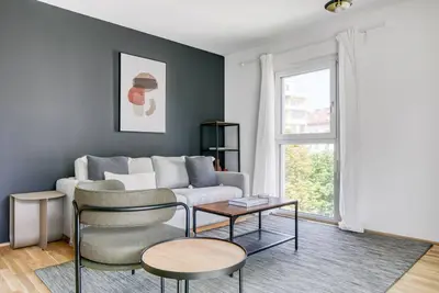 Image de Amazing Landstraße 2br w/ Elevator & Playglound, Calm Area, by Blueground