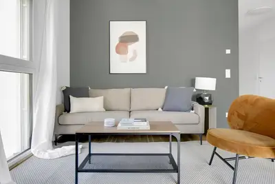 Image de Dreamy Landstraße 2br w/ Elevator & Playglound, Calm Area, by Blueground