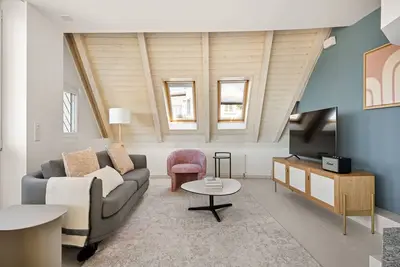 Fluntern 4. 5 Room w/ Storage & W/D, 7 mins to Mkt