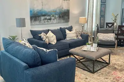 Image de Beautiful coastal home 5 minutes from white sand beaches