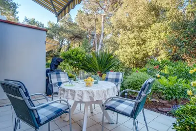 Appartement d'une chambre avec la terrasse Artatore, Losinj (A-19616-b)