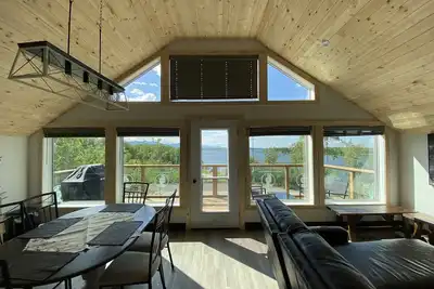 Image de Payne Lake Wilderness Huts - Lakeview Suite