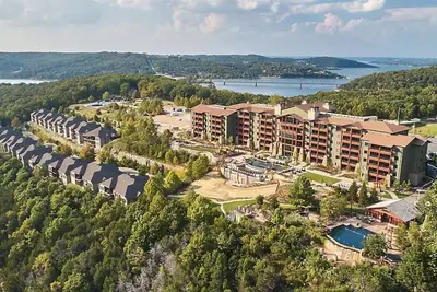 Image de Enjoy the views of Table Rock Lake in this 2bd resort condo