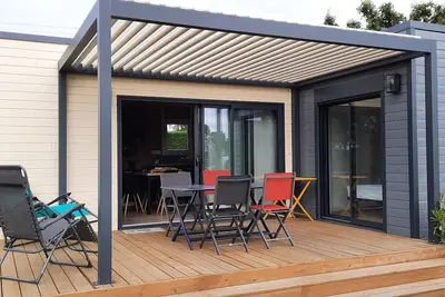 Image de Chalet 41 m2 tout confort sur terrain privé à 15mn à pied de la mer