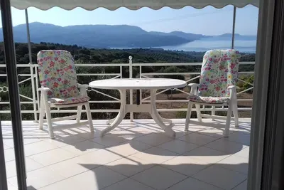 Image de Unlimited sea views from 2 balconies. Weekly 1 Greek meal free.