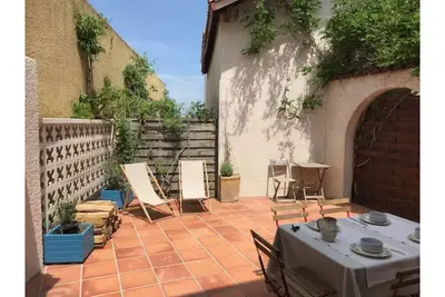 Image de Pérols, Les Cabanes maison 90m2 au bord de l'étang