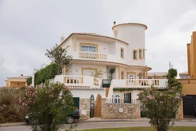 Image de 4-bedroom villa with private pool and sea view