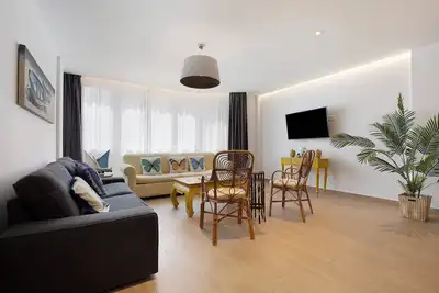 Image de Maison de vacances Falco 1 près de la plage avec vue sur la mer, bain à remous & Wi-Fi