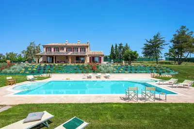 Image de I Gelsi 12&2 by Marche Holiday Villas