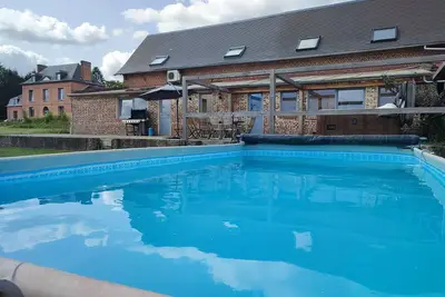 Image de Belle maison sans vis à vis, piscine, sauna, , jacuzzi, billard, à 2h de Paris