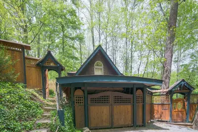 Image de Whimsical Mountain Cottage