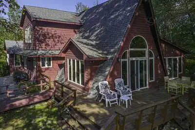Image de Waterfront modified A-frame on chain of 10 lakes