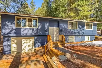 Image de Tucked away mountain retreat w/Game Room & Hot Tub