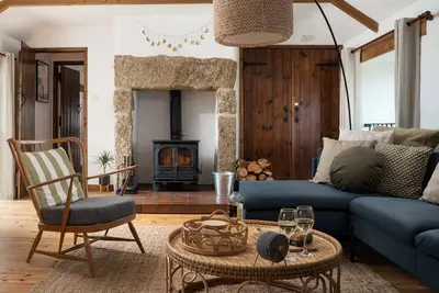 Image de Spacious home, walk to 3 beaches