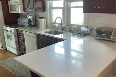 Image de 2 bdrm Cottage, Work from home, walkable to Dwtwn and Ferry