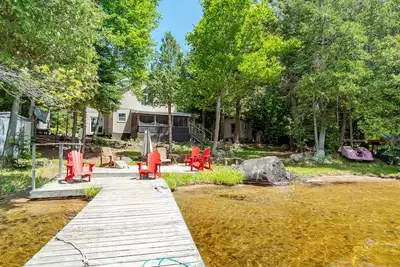 Image de 4 season ★ Muskoka Cottage ~ Beach ~ 5 Beds ~ Arrowhead~ North of Hunstville