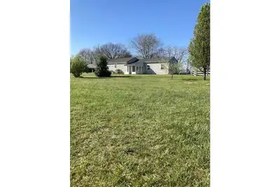 Image de The Milkhouse at Lovell Farm(1840 historical farm)