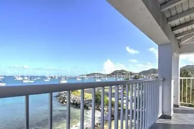 Image de Yacht club Proche de la Marina Royale