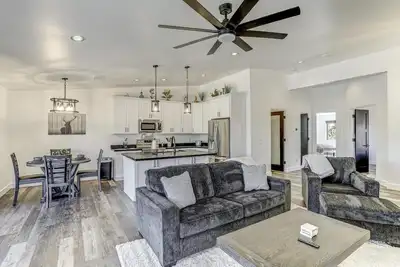 Image de Adventure Payson from Knotty R&R Apartment