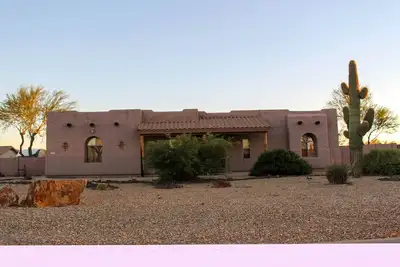 Image de 5 bedrooms, Pool/Jacuzzi - 2 Master Bedrooms - 3155 Sqft