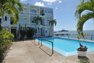 Image de Recently renovated Poolfront hotel close to Roseau