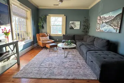 Image de Apartment Haven above Lexington’s Specialty Coffeeshop. Best location to be!