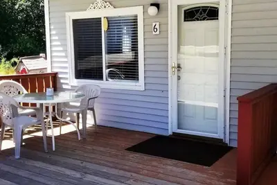 Image de Clean & Cozy 1br Apt#6 w/Full Kitchen & Private Bath