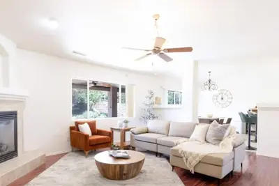 Image de *Gas Fireplace *Spacious *Family Friendly *Hot Tub